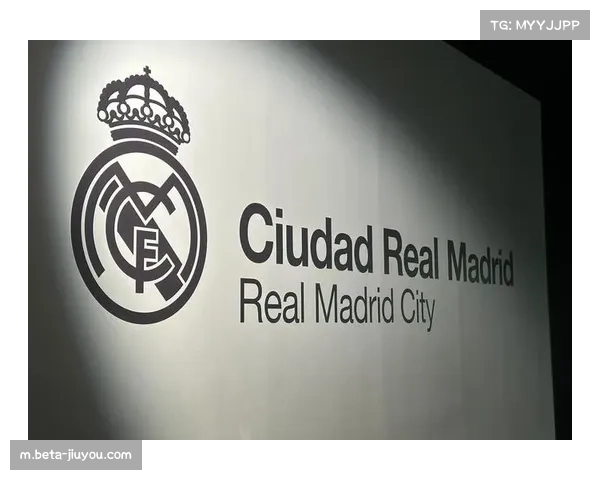 伯纳乌球场可伸缩草坪技术落地 皇马商业地产模式重塑英超参考范式