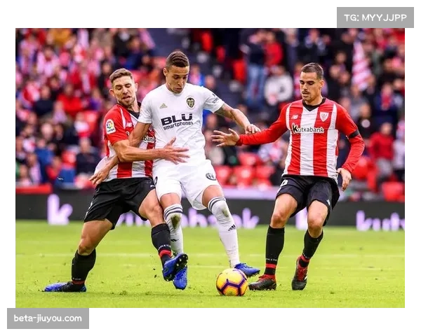 水晶宫反击质量有所提升 前场三人组配合渐入佳境